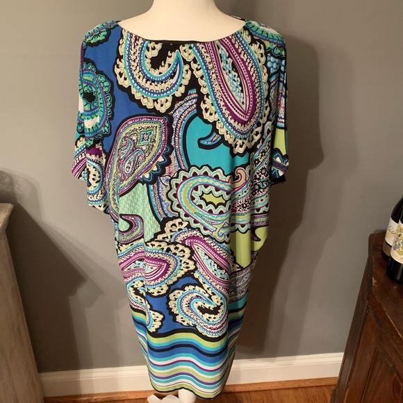 Emma & Michelle Patterned Dress - Picture 1 of 8